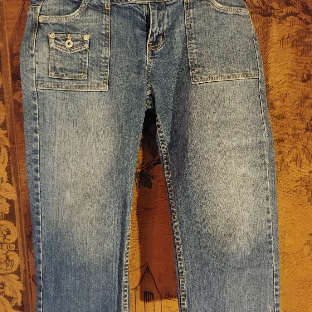 🌟Guess jeans capri🌟 28